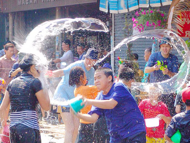 Фестиваль воды, Фестиваль воды в таиланде, тайский новый год, Сонгкран, Songkran